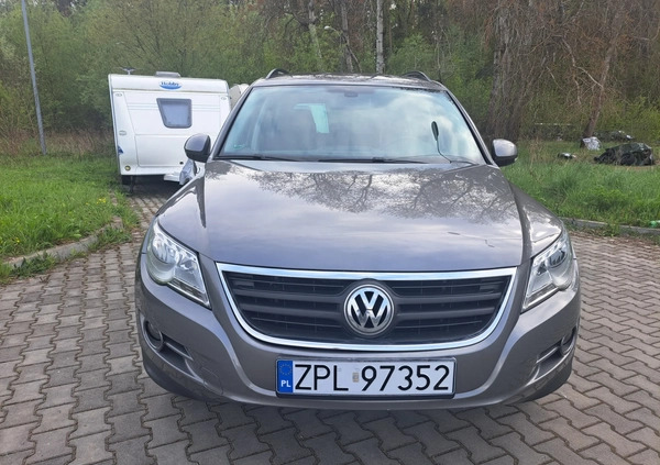 Volkswagen Tiguan cena 28900 przebieg: 190000, rok produkcji 2008 z Lwówek małe 352